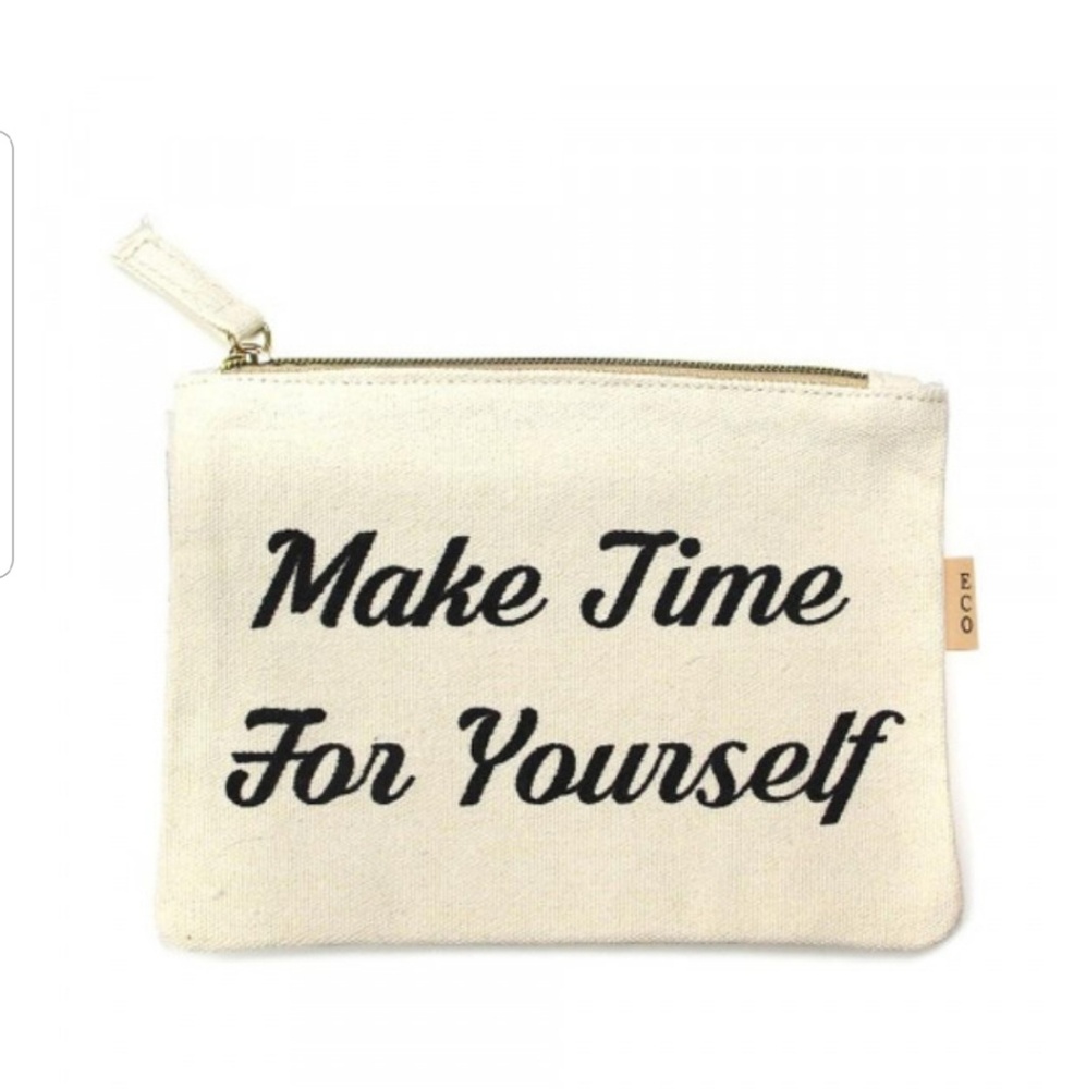 *- Canvas Zipper Bag
